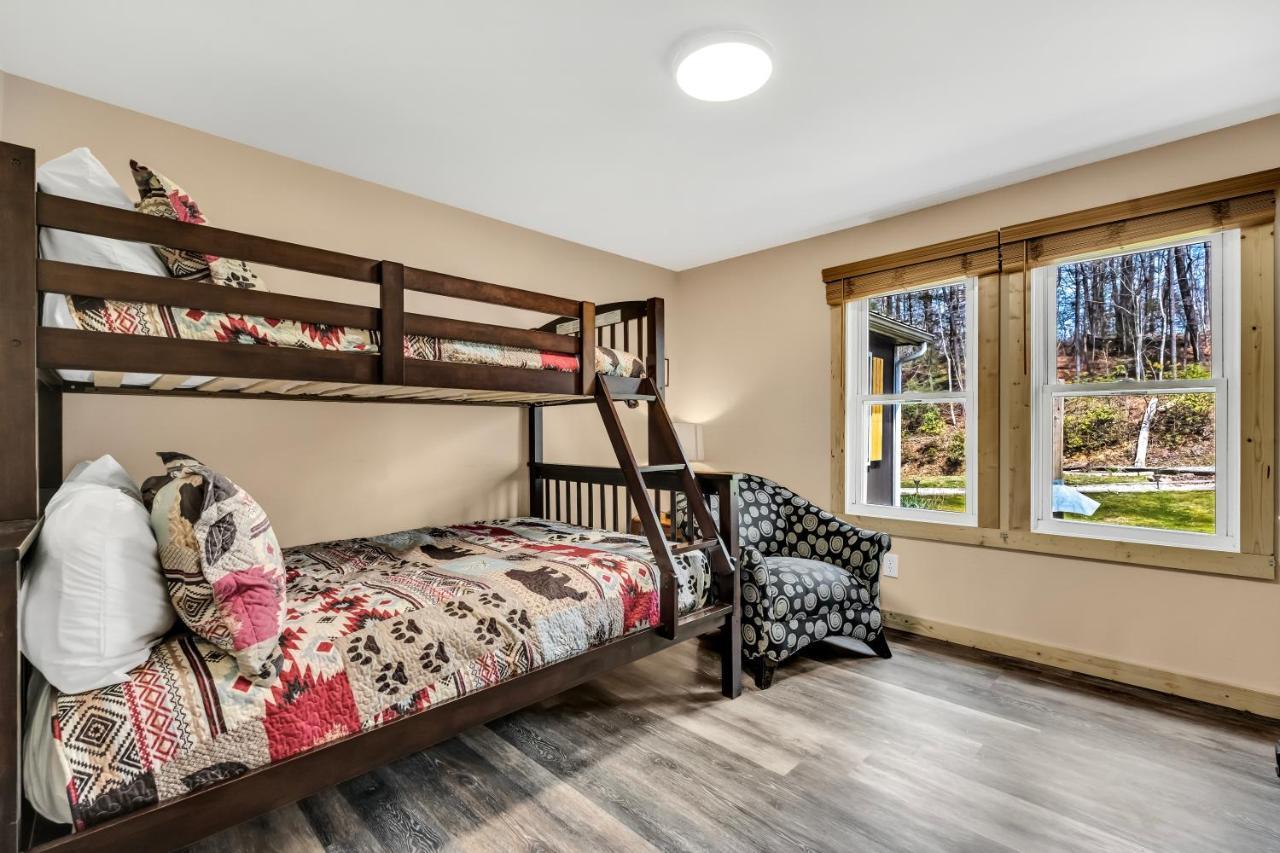 Whispering Winds, Hot Tub, Game Room, Wifi, 1089 Free Tickets Each Paid Day, Dollywood And More Гатлінбург Екстер'єр фото