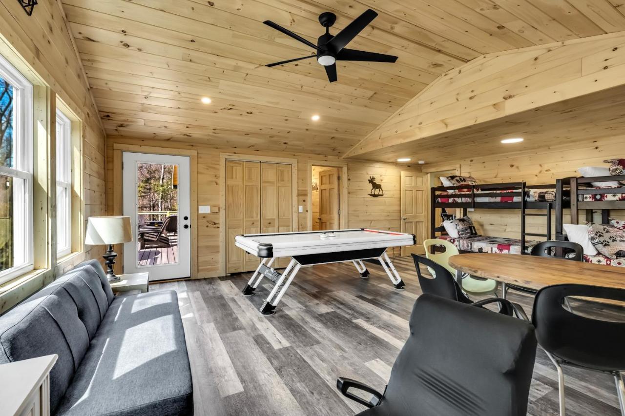 Whispering Winds, Hot Tub, Game Room, Wifi, 1089 Free Tickets Each Paid Day, Dollywood And More Гатлінбург Екстер'єр фото