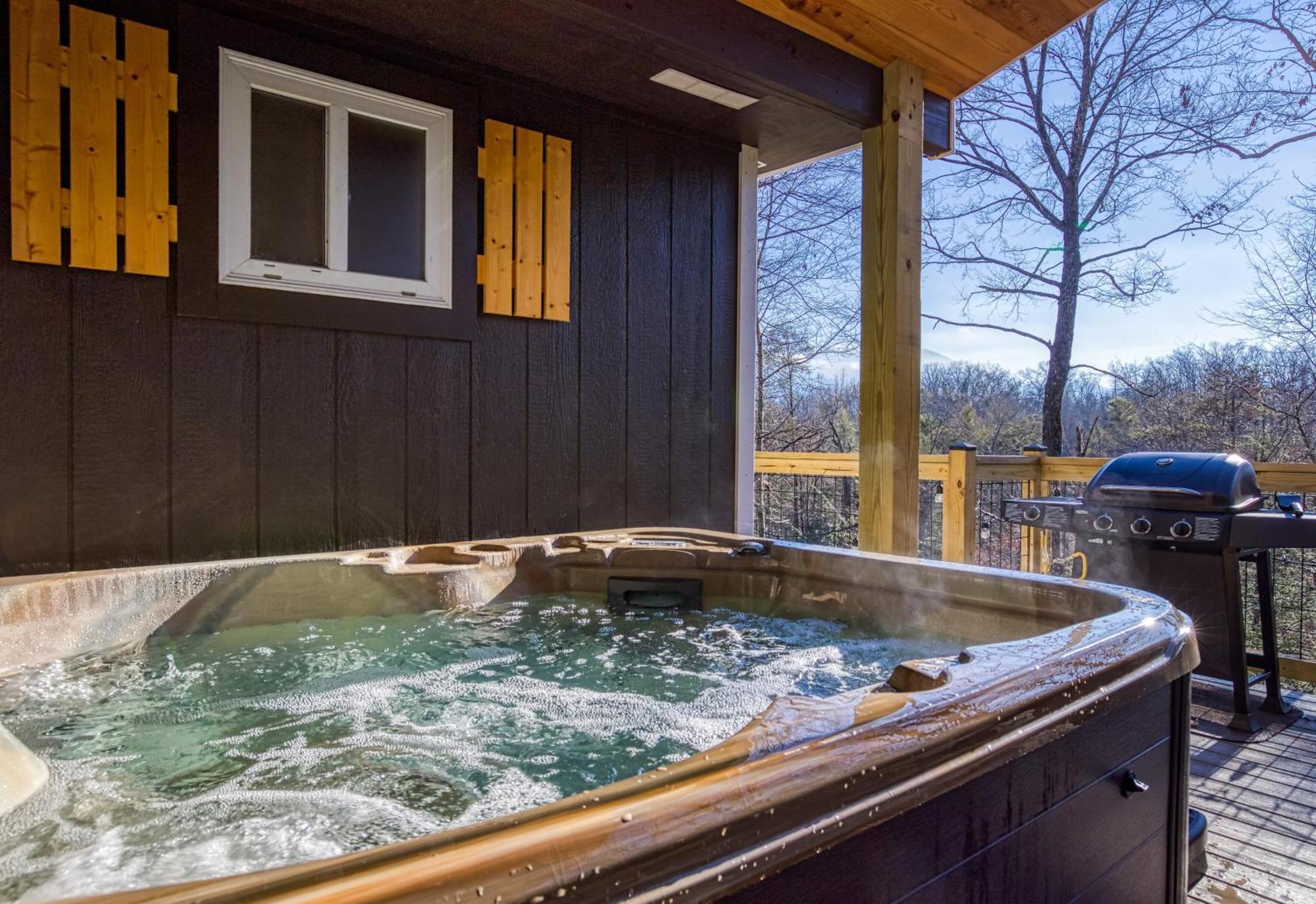 Whispering Winds, Hot Tub, Game Room, Wifi, 1089 Free Tickets Each Paid Day, Dollywood And More Гатлінбург Екстер'єр фото