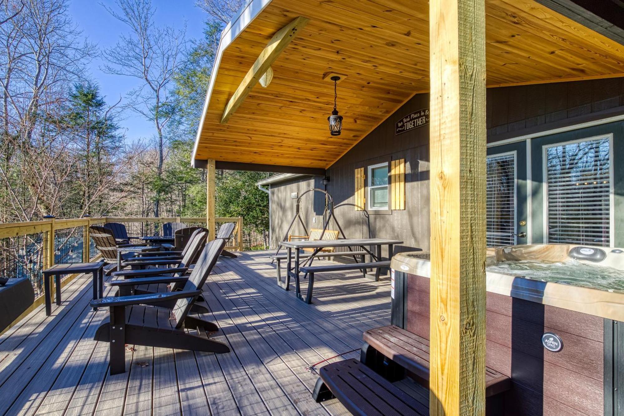 Whispering Winds, Hot Tub, Game Room, Wifi, 1089 Free Tickets Each Paid Day, Dollywood And More Гатлінбург Екстер'єр фото